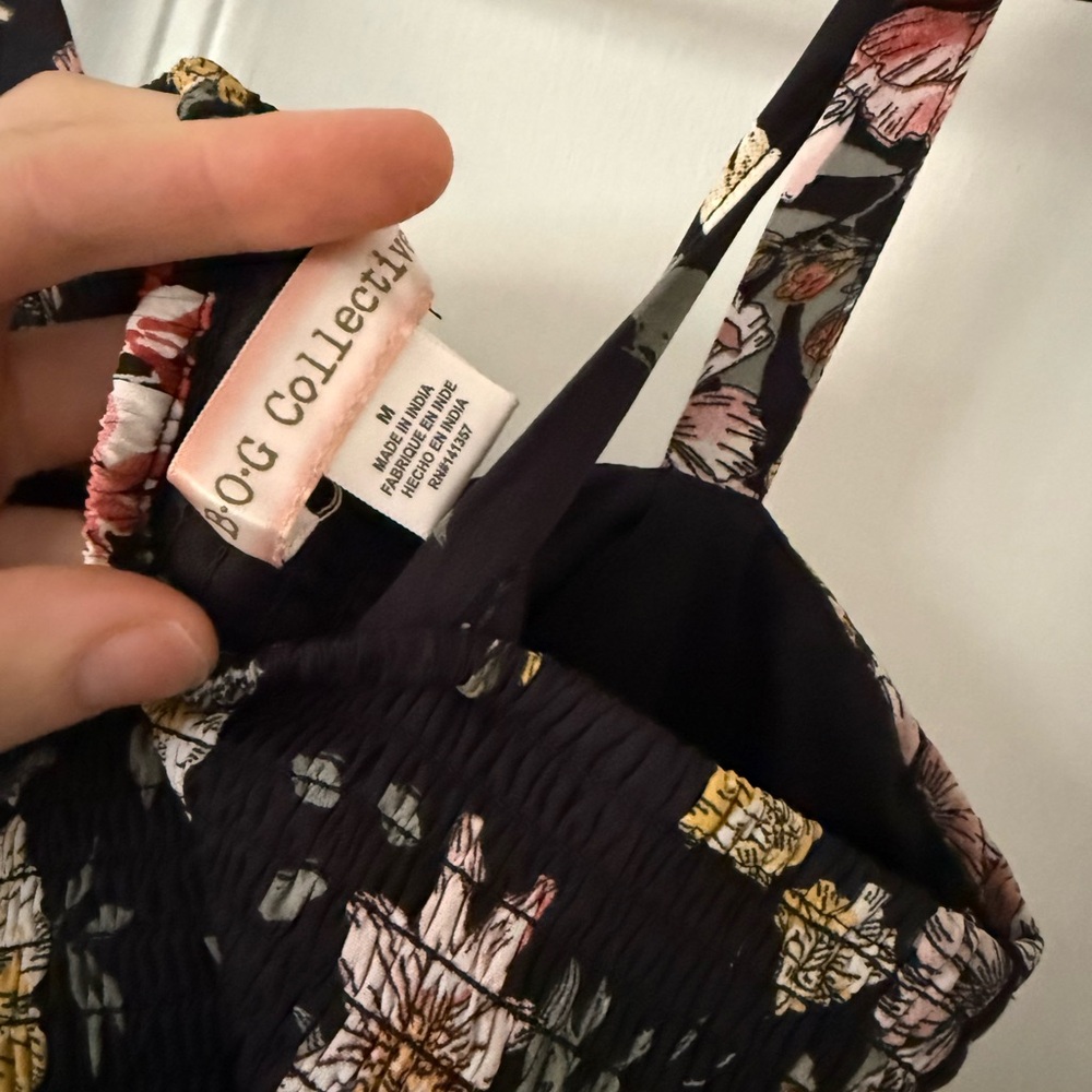 Floral Women's Crop top - Black and Pink